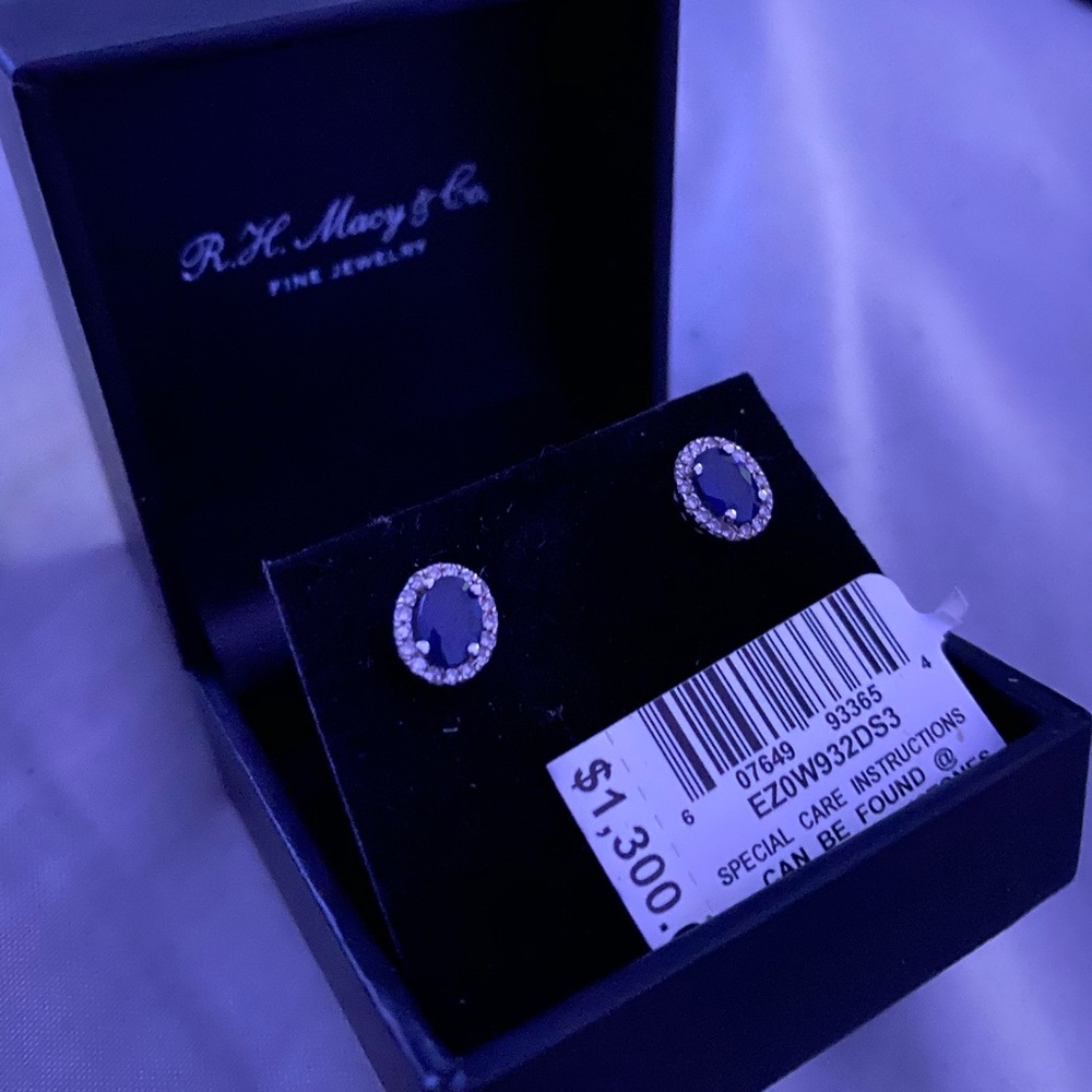 Sapphire diamond earrings